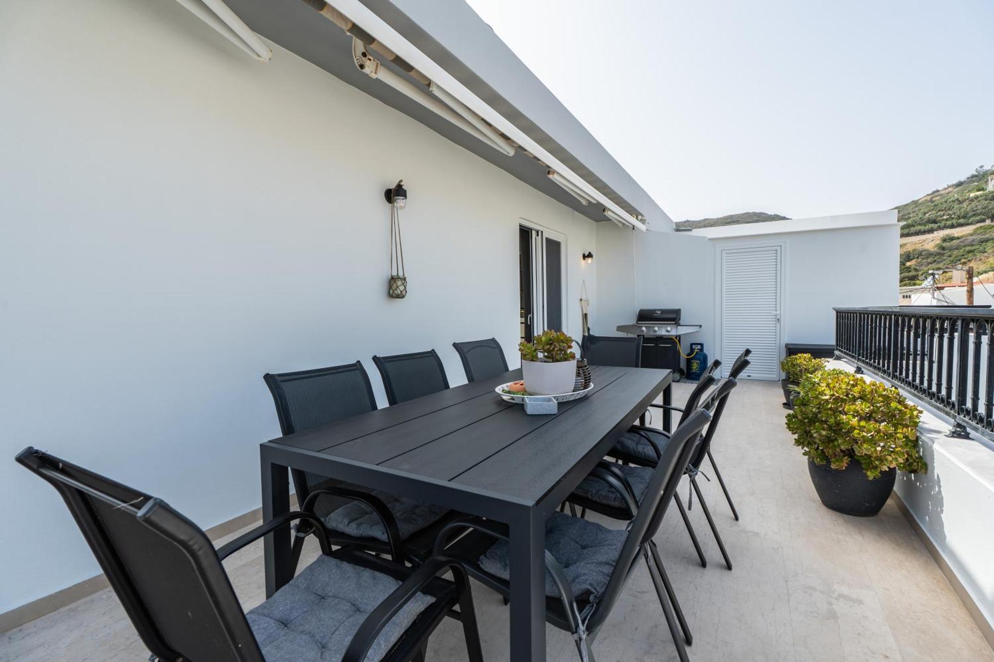 Sea-esta House